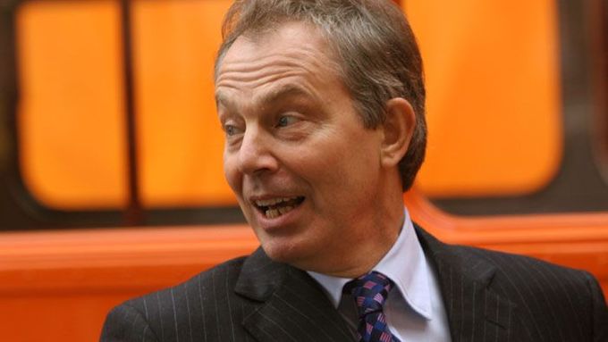 Tony Blair má roční plat více než 7 milionu korun