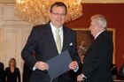 Zeman odvolal z funkce ministra Mládka, úřad bude dočasně řídit premiér Sobotka