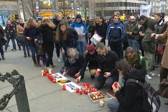 Tisíce lidí v Česku i na Slovensku uctily památku zavražděného Kuciaka