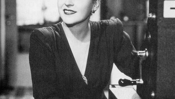 Zita Kabátová ve filmu Zlaté dno z roku 1942.