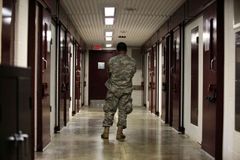 Pentagon poprvé zveřejnil jména vězňů z Guantánama