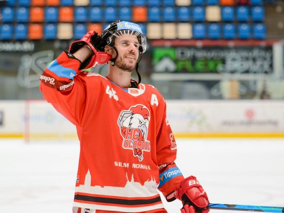 Náš lídr David Krejčí se raduje z výhry nad Plzní v 3. kole hokejové extraligy 2021/22
