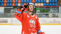 David Krejčí se raduje z výhry nad Plzní v 3. kole hokejové extraligy 2021/22