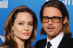 Rozvod Jolie a Pitta nabírá nový směr, herce vyšetřují kvůli fyzickému napadení dětí