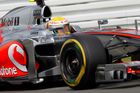 McLareny ovládly trénink v Maďarsku, Schumacher boural