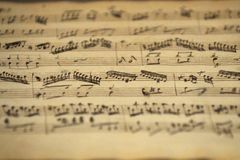 Vědci našli skladby malého Mozarta, ještě neuměl psát
