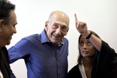 Bývalý izraelský premiér Olmert odsouzen za korupci