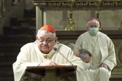 Spolek kritizuje údajné tvrdé jednání kardinála Duky vůči oběti sexuálního zneužívání