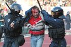 Střet na Václavském náměstí: 300 sparťanů vs. policie