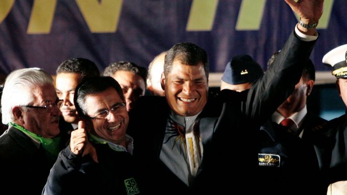 Rafael Correa směřuje k obhajobě mandátu. To je na ekvádorské poměry skutečně husarský kousek.