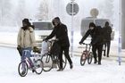 Finsko zápasí s přílivem migrantů. K hranici je vyhání <strong>Rusko</strong>, přijíždějí tam na kole