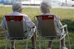 Nečas: Platit na penzi soukromníkům nebude povinné