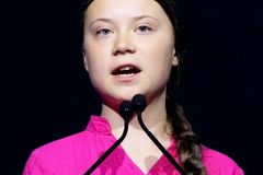 Švédská aktivistka Greta Thunbergová oznámila, že měla nejspíš koronavirus