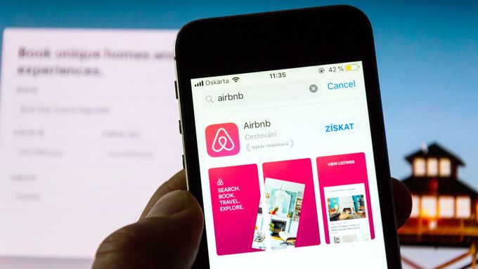 Mobilní aplikace Airbnb - ilustrační foto.