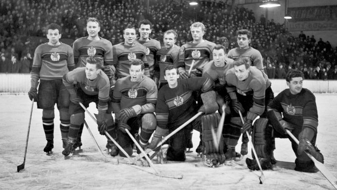 Hokejisté Rudé hvězdy se v roce 1955 stali československými šampiony a získali první titul pro Brno.