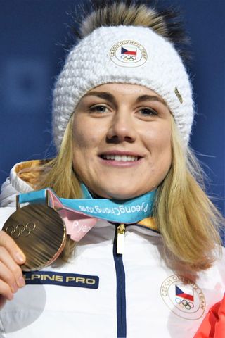 Karolína Erbanová s bronzovou medailí ze závodu na 500 m na ZOH 2018