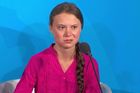 Greta Thunbergová: Všichni si k nám mladým chodíte pro naději. Jak se opovažujete?