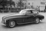 Ferrari 166 Inter (1948) – Rok po svém prvním voze už Ferrari postavilo svůj první „grand tourer“, tedy luxusní kupé na víkendové výlety. Vůz debutoval ale až o další rok později na autosalonu v Paříži. Poháněl ho dvoulitrový dvanáctiválec.