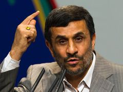 Mahmúd Ahmadínežád. Pouhý 