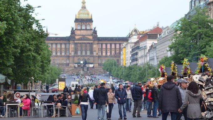 Od soboty už jen pěšky. Tramvajová trať protínající Václavské náměstí se bude rekonstruovat.