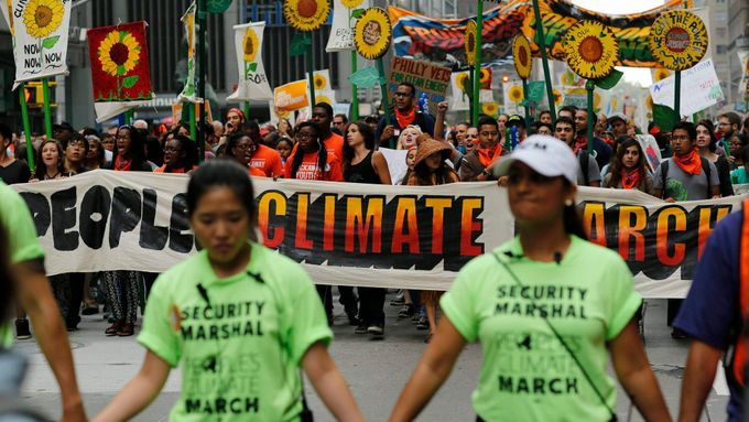 V New Yorku pochodovalo za účinnější boj s klimatickými změnami 310 000 lidí.
