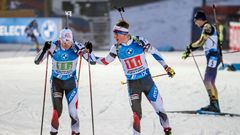 SP v biatlonu 2020/21 v Kontiolahti: Tomáš Mikyska předává mužskou štafetu Ondřeji Moravcovi
