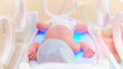 Novorozenec mimino  babybox inkubátor