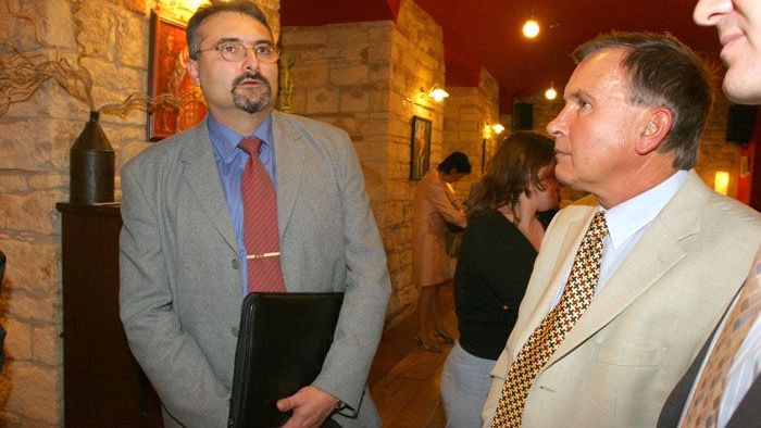Předseda onkologické společnosti Jiří Vorlíček a ředitel VZP Pavel Horák