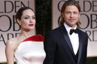 Jolie a Pitt adoptují další dítě. Dojali je sirotci ze Sýrie