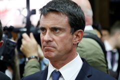 Do druhého kola levicových primárek ve Francii zřejmě půjdou Valls a Hamon