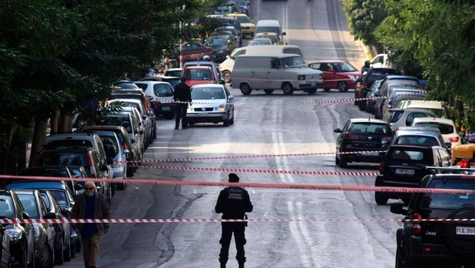 Na švýcarské a ruské ambasádě v Aténách vybuchla bomba