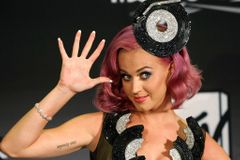 Klip roku natočila Katy Perry, cenu má i Britney Spears