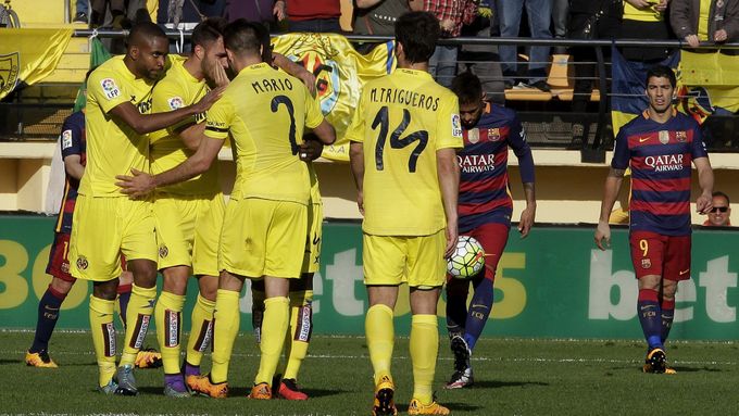 Barcelona v zápase s Villarrealem rychle vedla 2:0, ale k vítězství nakonec duel nedotáhla.