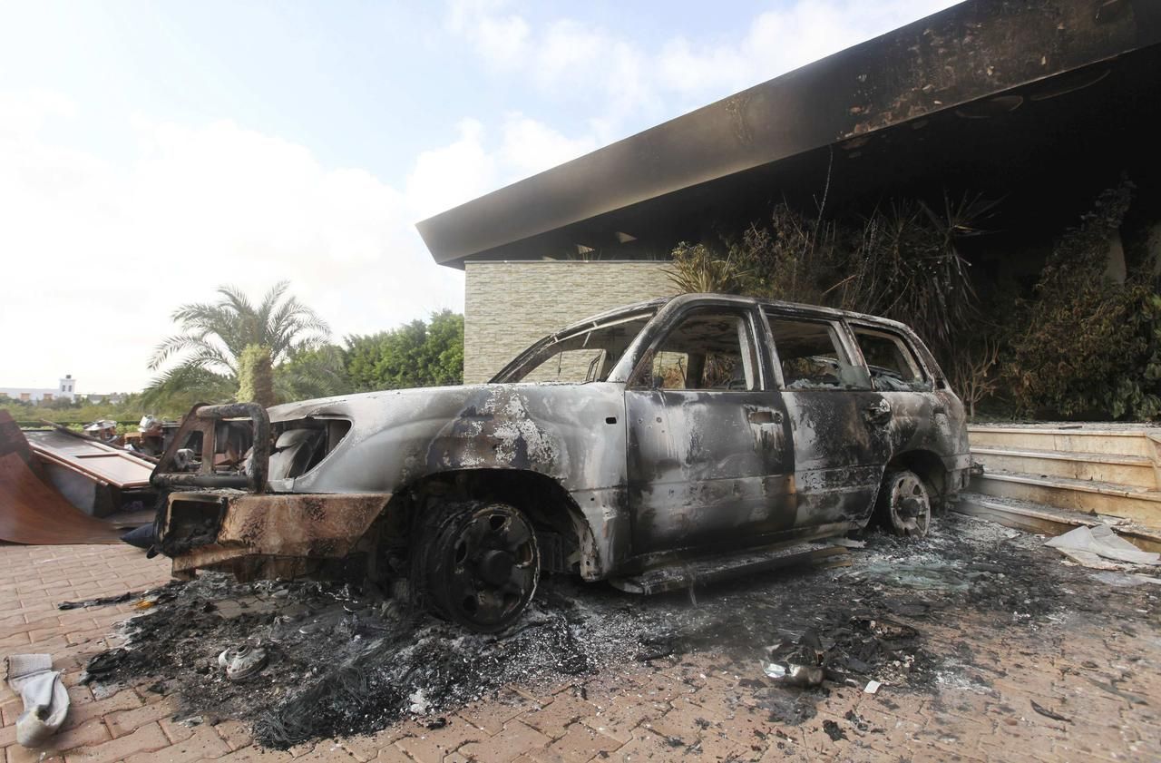 Vypálený konzulát USA v Benghází