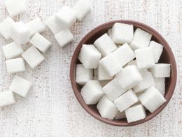 Proč a jak skoncovat s bílým cukrem a zbavit se závislosti