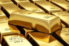 Švýcaři pátrají po člověku, který zapomněl ve vlaku zlaté cihličky za 4,5 milionu