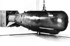 Cílem bylo shodit na Hirošimu atomovou bombu "Little Boy" (Chlapeček), první takovou pumu použitou ve válečném konfliktu.