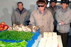 Kim Čong-il má problém. Severokorejci telefonují ven