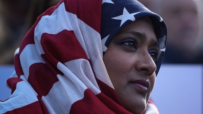Lednové protesty proti Donaldu Trumpovi a jeho zákazu cestování do USA z šesti převážně muslimských zemí.