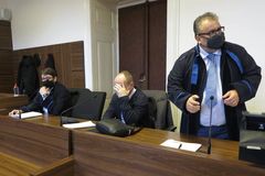 Odsouzený korupčník chtěl zachránit od ministerstva spravedlnosti, Blažek ho odmítl
