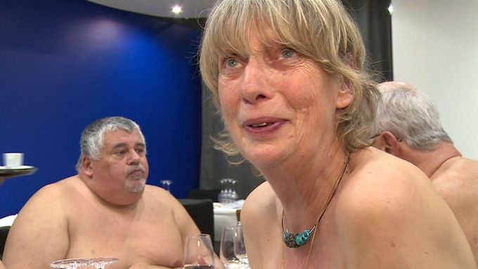 Nudisté mají v Paříži svou restauraci