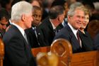 Periskop: Exprezident Bush nejen maluje, ale umí i číst