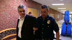 William Baer zatčen na třídní schůzce