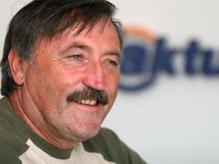 Vynálezce vršovického dloubáku Antonín Panenka by ofsajdy zachoval