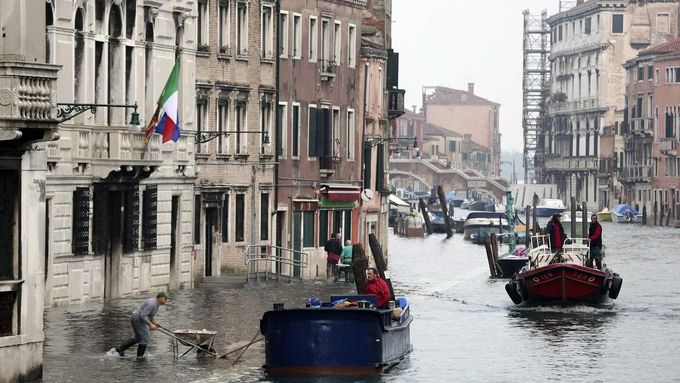 Foto: Benátky jsou pod vodou. Podívejte se