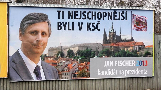 Jan Fischer se vrací. V tandemu s Jiřím Rusnokem potáhnou Zemanovu spasitelskou vládu.
