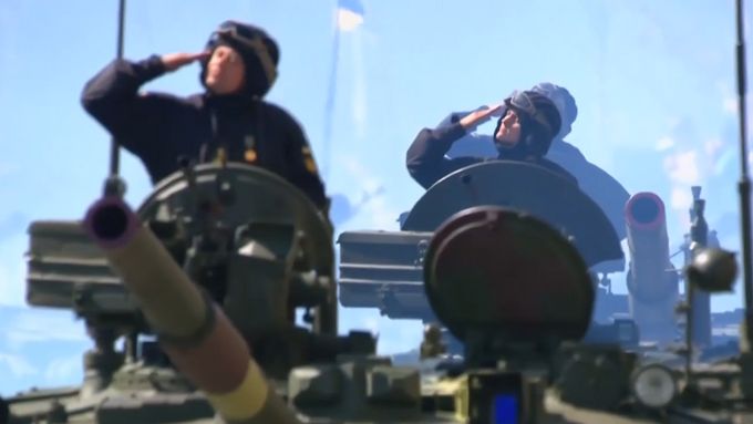 Ukrajina oslavuje Den nezávislosti. V Kyjevě se představila armáda s vojenskou technikou