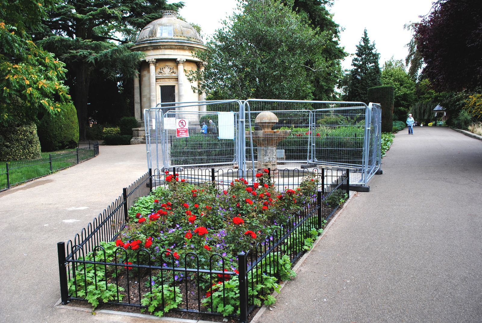 Fotogalerie / Oprava památníku v britském Leamingtonu