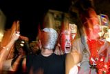 "Gól!!!" kříčí celé ulice. Červenobílí fanoušci skáčou a s posledním písknutím rozhodčího propukají veliké oslavy.