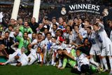 Real Madrid si připsali jubilejní desátý triumf v nejprestižnější klubové soutěži. O tři méně jich má AC Milán a třeba rival z Barcelony vyhrál Ligu mistrů (potažmo PMEZ) "jen" čtyřikrát.